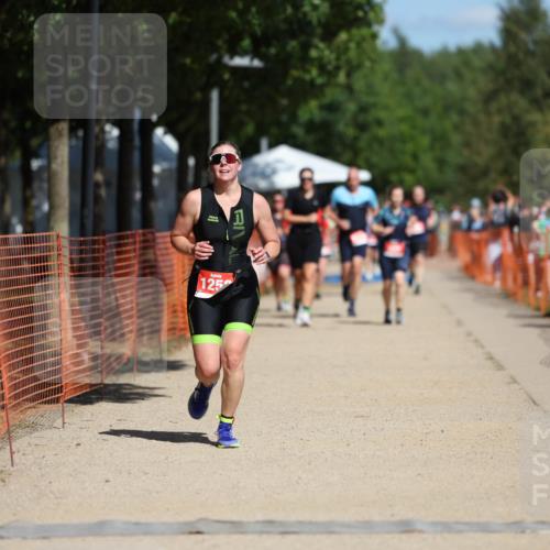 07.09.2025 - 19. Norderstedt Triathlon Michael Strokosch http://msf.ph/oto/8804271 07.09.2025 12:36:02 Laufen 1242, 1258 meine-sportfotos.de