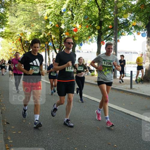07.09.2025 - BARMER Alsterlauf Yannick Fuchs http://msf.ph/oto/8804286 07.09.2025 11:52:31 Laufen 9097, 1064, 1141, 1046, 1206 meine-sportfotos.de