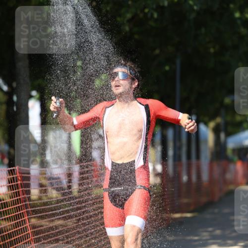 07.09.2025 - 19. Norderstedt Triathlon Michael Strokosch http://msf.ph/oto/8804297 07.09.2025 14:57:12 Laufen 974 meine-sportfotos.de