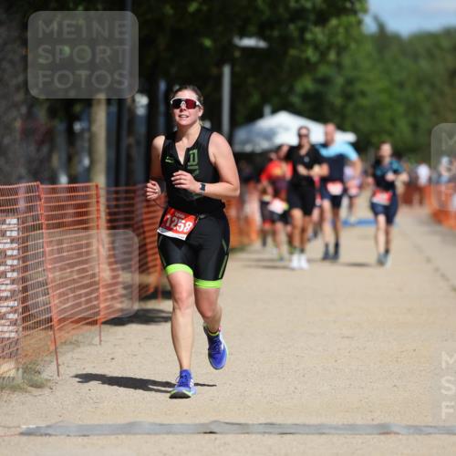 07.09.2025 - 19. Norderstedt Triathlon Michael Strokosch http://msf.ph/oto/8804299 07.09.2025 12:36:03 Laufen 1242, 1258 meine-sportfotos.de