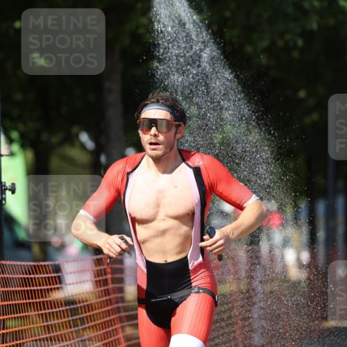 07.09.2025 - 19. Norderstedt Triathlon Michael Strokosch http://msf.ph/oto/8804331 07.09.2025 14:57:13 Laufen 974 meine-sportfotos.de