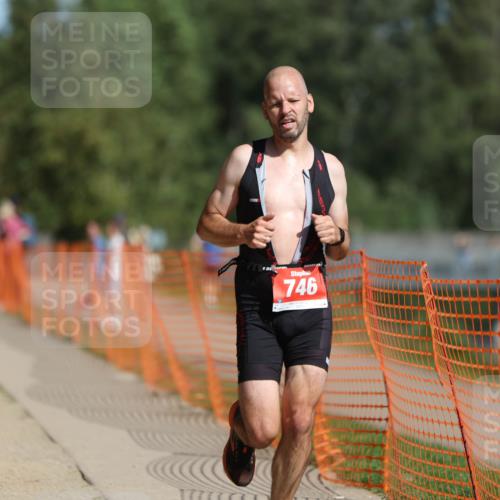07.09.2025 - 19. Norderstedt Triathlon Michael Strokosch http://msf.ph/oto/8804335 07.09.2025 12:06:13 Laufen 746 meine-sportfotos.de