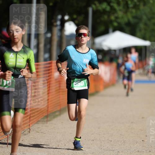 07.09.2025 - 19. Norderstedt Triathlon Michael Strokosch http://msf.ph/oto/8804345 07.09.2025 11:04:34 Laufen 110, 650 meine-sportfotos.de