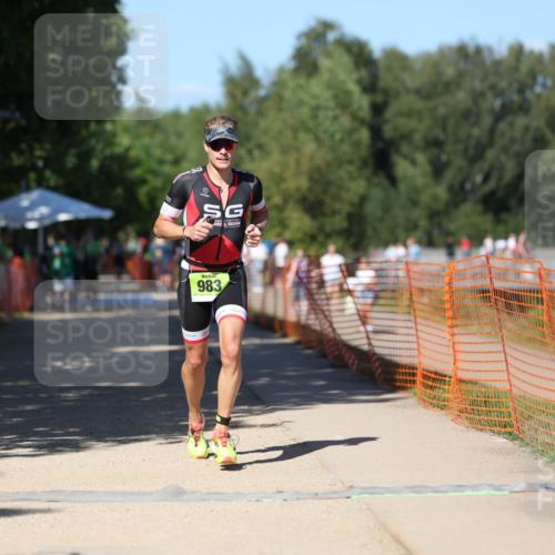 07.09.2025 - 19. Norderstedt Triathlon Michael Strokosch http://msf.ph/oto/8804354 07.09.2025 14:57:22 Laufen 983 meine-sportfotos.de