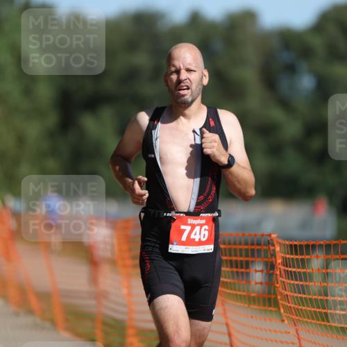 07.09.2025 - 19. Norderstedt Triathlon Michael Strokosch http://msf.ph/oto/8804358 07.09.2025 12:06:14 Laufen 746 meine-sportfotos.de