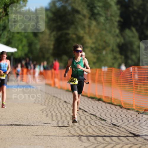 07.09.2025 - 19. Norderstedt Triathlon Michael Strokosch http://msf.ph/oto/8804424 07.09.2025 09:44:05 Laufen 563, 586, 587, 613 meine-sportfotos.de