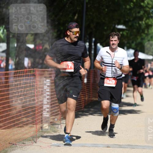 07.09.2025 - 19. Norderstedt Triathlon Michael Strokosch http://msf.ph/oto/8804433 07.09.2025 13:14:19 Laufen 189, 706, 717 meine-sportfotos.de