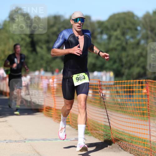 07.09.2025 - 19. Norderstedt Triathlon Michael Strokosch http://msf.ph/oto/8804478 07.09.2025 14:57:32 Laufen 980, 989, 1004 meine-sportfotos.de