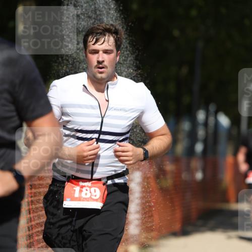 07.09.2025 - 19. Norderstedt Triathlon Michael Strokosch http://msf.ph/oto/8804490 07.09.2025 13:14:22 Laufen 189, 219, 706, 717 meine-sportfotos.de