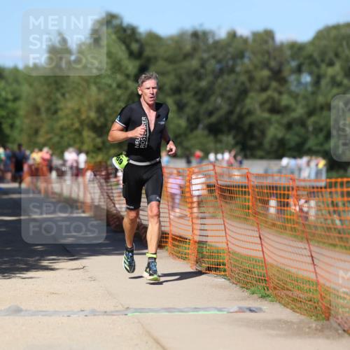 07.09.2025 - 19. Norderstedt Triathlon Michael Strokosch http://msf.ph/oto/8804505 07.09.2025 14:57:33 Laufen 980, 989, 1004 meine-sportfotos.de