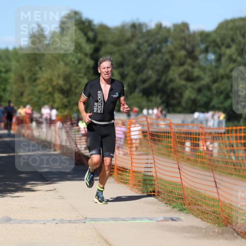 07.09.2025 - 19. Norderstedt Triathlon Michael Strokosch http://msf.ph/oto/8804511 07.09.2025 14:57:33 Laufen 980, 989, 1004 meine-sportfotos.de