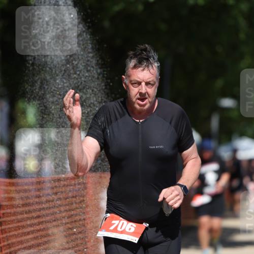 07.09.2025 - 19. Norderstedt Triathlon Michael Strokosch http://msf.ph/oto/8804536 07.09.2025 13:14:26 Laufen 219, 331, 706, 1388 meine-sportfotos.de