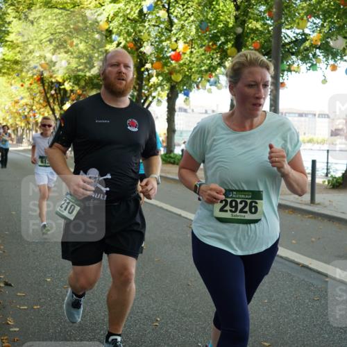 07.09.2025 - BARMER Alsterlauf Yannick Fuchs http://msf.ph/oto/8804565 07.09.2025 11:52:43 Laufen 813, 210, 36, 2926 meine-sportfotos.de