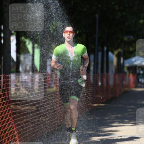 07.09.2025 - 19. Norderstedt Triathlon Michael Strokosch http://msf.ph/oto/8804570 07.09.2025 14:57:36 Laufen 980, 989, 1004 meine-sportfotos.de
