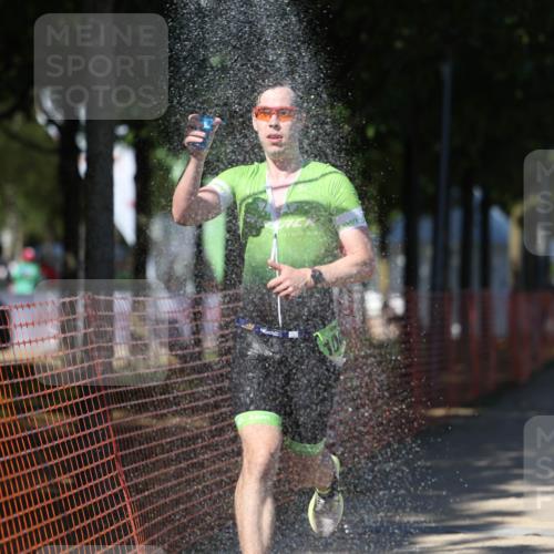 07.09.2025 - 19. Norderstedt Triathlon Michael Strokosch http://msf.ph/oto/8804584 07.09.2025 14:57:37 Laufen 989, 1004 meine-sportfotos.de