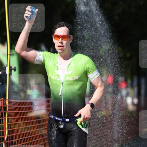 07.09.2025 - 19. Norderstedt Triathlon Michael Strokosch http://msf.ph/oto/8804614 07.09.2025 14:57:38 Laufen 989, 1004 meine-sportfotos.de