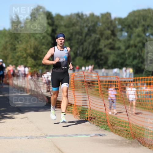 07.09.2025 - 19. Norderstedt Triathlon Michael Strokosch http://msf.ph/oto/8804631 07.09.2025 14:57:48 Laufen 992 meine-sportfotos.de