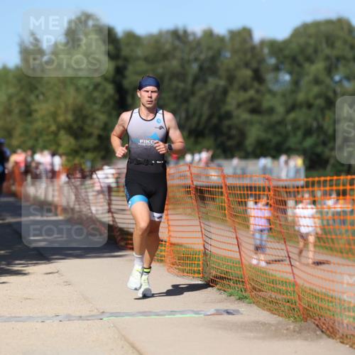 07.09.2025 - 19. Norderstedt Triathlon Michael Strokosch http://msf.ph/oto/8804639 07.09.2025 14:57:48 Laufen 992 meine-sportfotos.de