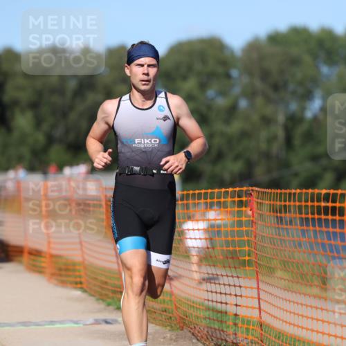 07.09.2025 - 19. Norderstedt Triathlon Michael Strokosch http://msf.ph/oto/8804668 07.09.2025 14:57:50 Laufen 992 meine-sportfotos.de
