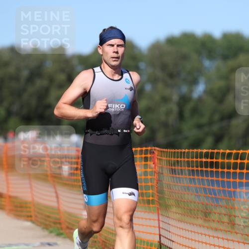 07.09.2025 - 19. Norderstedt Triathlon Michael Strokosch http://msf.ph/oto/8804676 07.09.2025 14:57:50 Laufen 992 meine-sportfotos.de