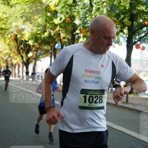 07.09.2025 - BARMER Alsterlauf Yannick Fuchs http://msf.ph/oto/8804760 07.09.2025 11:52:53 Laufen 36, 1028 meine-sportfotos.de