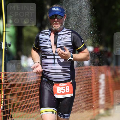 07.09.2025 - 19. Norderstedt Triathlon Michael Strokosch http://msf.ph/oto/8804768 07.09.2025 13:14:42 Laufen 176, 858 meine-sportfotos.de