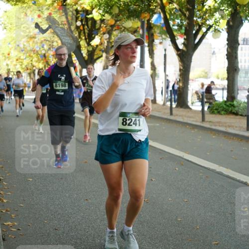 07.09.2025 - BARMER Alsterlauf Yannick Fuchs http://msf.ph/oto/8804866 07.09.2025 11:52:59 Laufen 8198, 8241 meine-sportfotos.de