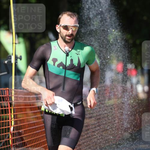 07.09.2025 - 19. Norderstedt Triathlon Michael Strokosch http://msf.ph/oto/8804869 07.09.2025 14:58:24 Laufen 965, 1037 meine-sportfotos.de
