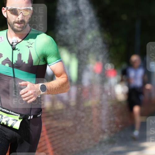 07.09.2025 - 19. Norderstedt Triathlon Michael Strokosch http://msf.ph/oto/8804875 07.09.2025 14:58:24 Laufen 965, 1037 meine-sportfotos.de