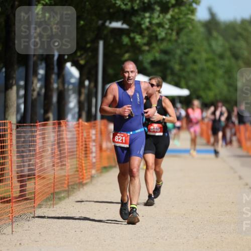 07.09.2025 - 19. Norderstedt Triathlon Michael Strokosch http://msf.ph/oto/8804885 07.09.2025 12:07:10 Laufen 821, 845 meine-sportfotos.de
