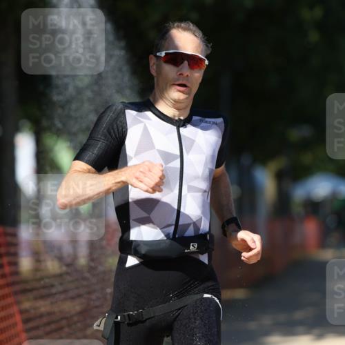 07.09.2025 - 19. Norderstedt Triathlon Michael Strokosch http://msf.ph/oto/8804912 07.09.2025 14:58:27 Laufen 965, 1016, 1037 meine-sportfotos.de