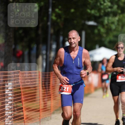 07.09.2025 - 19. Norderstedt Triathlon Michael Strokosch http://msf.ph/oto/8804936 07.09.2025 12:07:13 Laufen 821, 845 meine-sportfotos.de