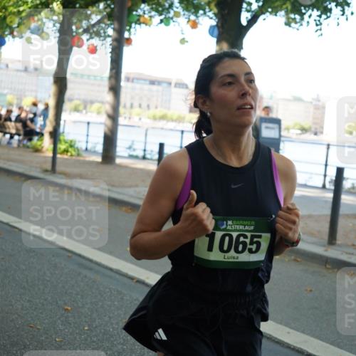 07.09.2025 - BARMER Alsterlauf Yannick Fuchs http://msf.ph/oto/8804938 07.09.2025 11:53:04 Laufen 36, 1065 meine-sportfotos.de