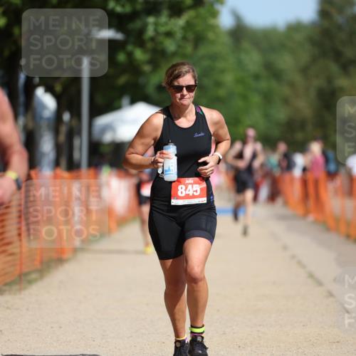 07.09.2025 - 19. Norderstedt Triathlon Michael Strokosch http://msf.ph/oto/8804962 07.09.2025 12:07:14 Laufen 821, 845 meine-sportfotos.de
