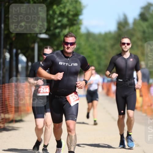 07.09.2025 - 19. Norderstedt Triathlon Michael Strokosch http://msf.ph/oto/8804964 07.09.2025 12:37:06 Laufen 253, 260, 280, 738, 1244 meine-sportfotos.de