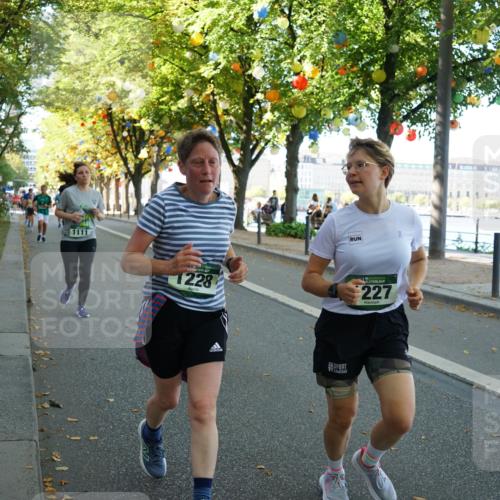 07.09.2025 - BARMER Alsterlauf Yannick Fuchs http://msf.ph/oto/8804983 07.09.2025 11:53:08 Laufen 1111, 1228, 227 meine-sportfotos.de