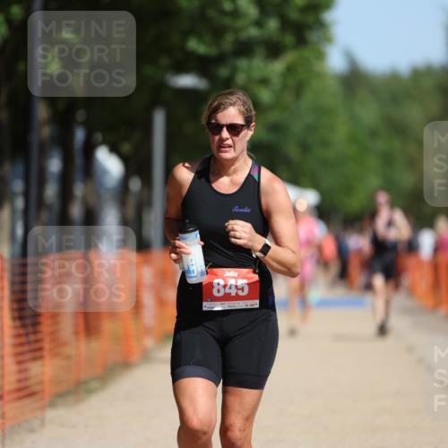 07.09.2025 - 19. Norderstedt Triathlon Michael Strokosch http://msf.ph/oto/8804986 07.09.2025 12:07:15 Laufen 821, 845 meine-sportfotos.de