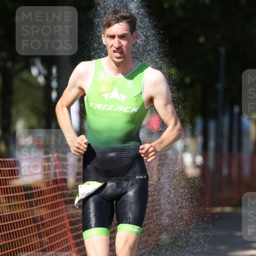 07.09.2025 - 19. Norderstedt Triathlon Michael Strokosch http://msf.ph/oto/8805015 07.09.2025 14:58:38 Laufen 1003 meine-sportfotos.de