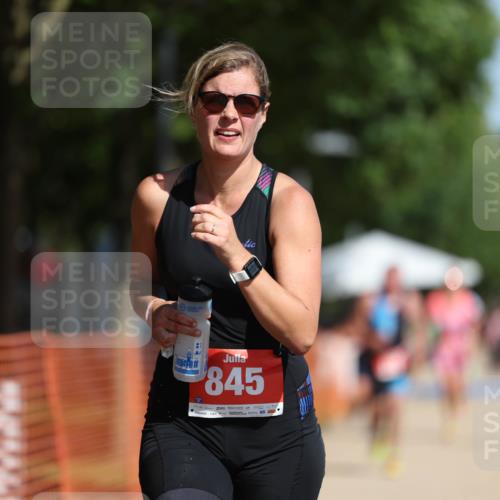 07.09.2025 - 19. Norderstedt Triathlon Michael Strokosch http://msf.ph/oto/8805034 07.09.2025 12:07:17 Laufen 152, 821, 845, 1200 meine-sportfotos.de