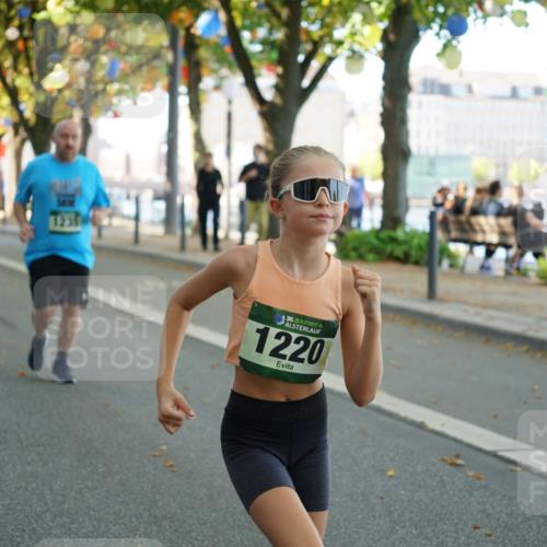 07.09.2025 - BARMER Alsterlauf Yannick Fuchs http://msf.ph/oto/8805048 07.09.2025 11:53:17 Laufen 8430, 36, 1220 meine-sportfotos.de