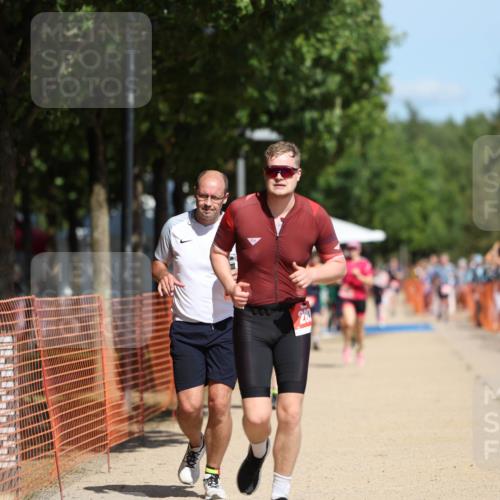 07.09.2025 - 19. Norderstedt Triathlon Michael Strokosch http://msf.ph/oto/8805065 07.09.2025 12:37:12 Laufen 260, 280, 719, 738, 861 meine-sportfotos.de