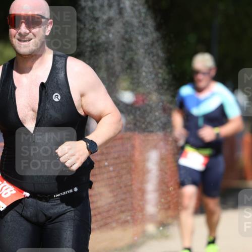 07.09.2025 - 19. Norderstedt Triathlon Michael Strokosch http://msf.ph/oto/8805072 07.09.2025 13:15:07 Laufen 166, 173, 308, 1264 meine-sportfotos.de