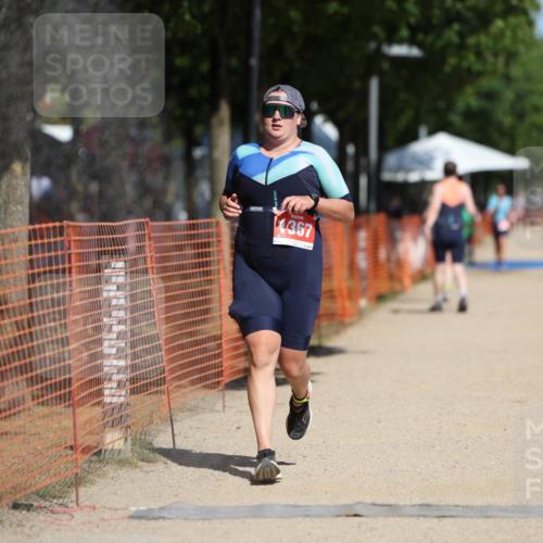 07.09.2025 - 19. Norderstedt Triathlon Michael Strokosch http://msf.ph/oto/8805223 07.09.2025 12:37:24 Laufen 1339, 1367 meine-sportfotos.de