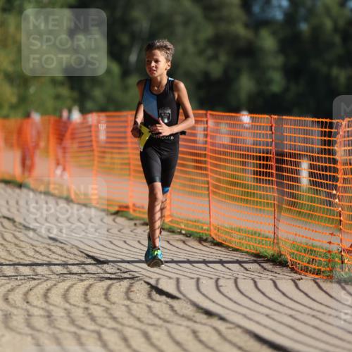 07.09.2025 - 19. Norderstedt Triathlon Michael Strokosch http://msf.ph/oto/8805238 07.09.2025 09:45:06 Laufen 567 meine-sportfotos.de