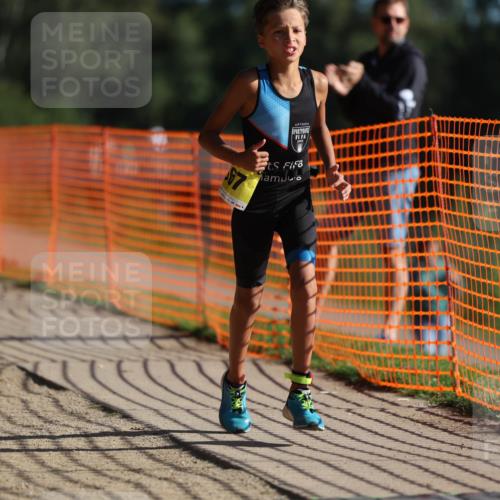 07.09.2025 - 19. Norderstedt Triathlon Michael Strokosch http://msf.ph/oto/8805281 07.09.2025 09:45:07 Laufen 567 meine-sportfotos.de