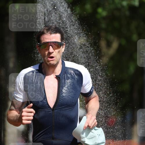 07.09.2025 - 19. Norderstedt Triathlon Michael Strokosch http://msf.ph/oto/8805283 07.09.2025 12:07:33 Laufen 768 meine-sportfotos.de