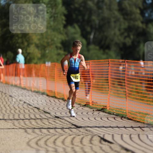 07.09.2025 - 19. Norderstedt Triathlon Michael Strokosch http://msf.ph/oto/8805337 07.09.2025 09:45:13 Laufen 567, 592 meine-sportfotos.de