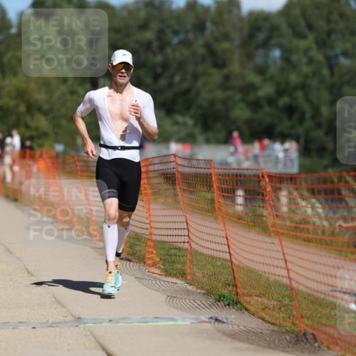 07.09.2025 - 19. Norderstedt Triathlon Michael Strokosch http://msf.ph/oto/8805350 07.09.2025 13:15:37 Laufen 236, 1252, 1297, 1337, 1366 meine-sportfotos.de