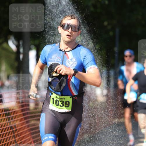 07.09.2025 - 19. Norderstedt Triathlon Michael Strokosch http://msf.ph/oto/8805374 07.09.2025 14:59:03 Laufen 880, 997, 1010, 1011, 1018, 1039, 1416, 1462 meine-sportfotos.de