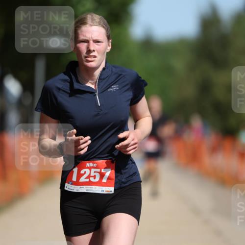 07.09.2025 - 19. Norderstedt Triathlon Michael Strokosch http://msf.ph/oto/8805389 07.09.2025 12:07:55 Laufen 1223, 1257 meine-sportfotos.de